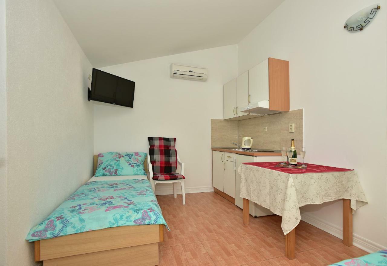 Studio Apartments Antonio Makarská Exteriér fotografie