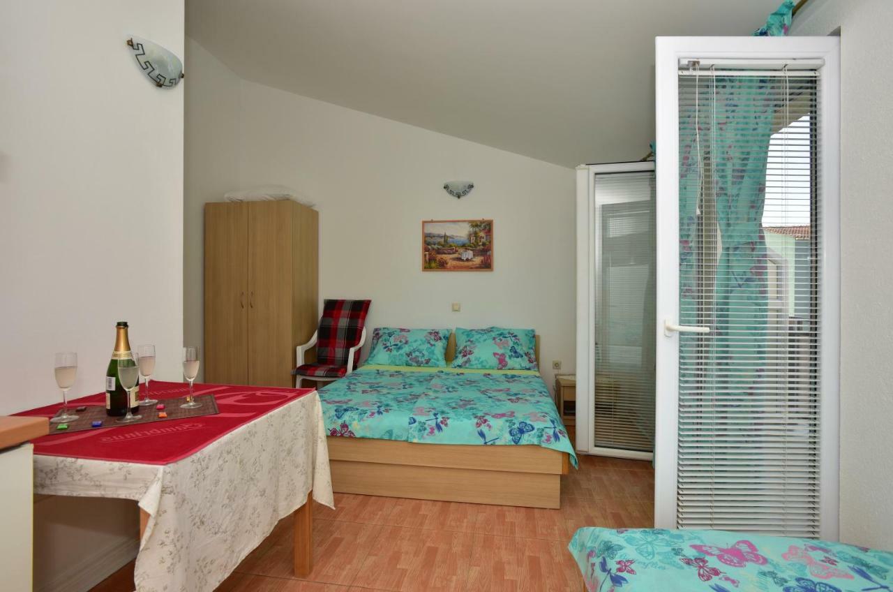 Studio Apartments Antonio Makarská Exteriér fotografie