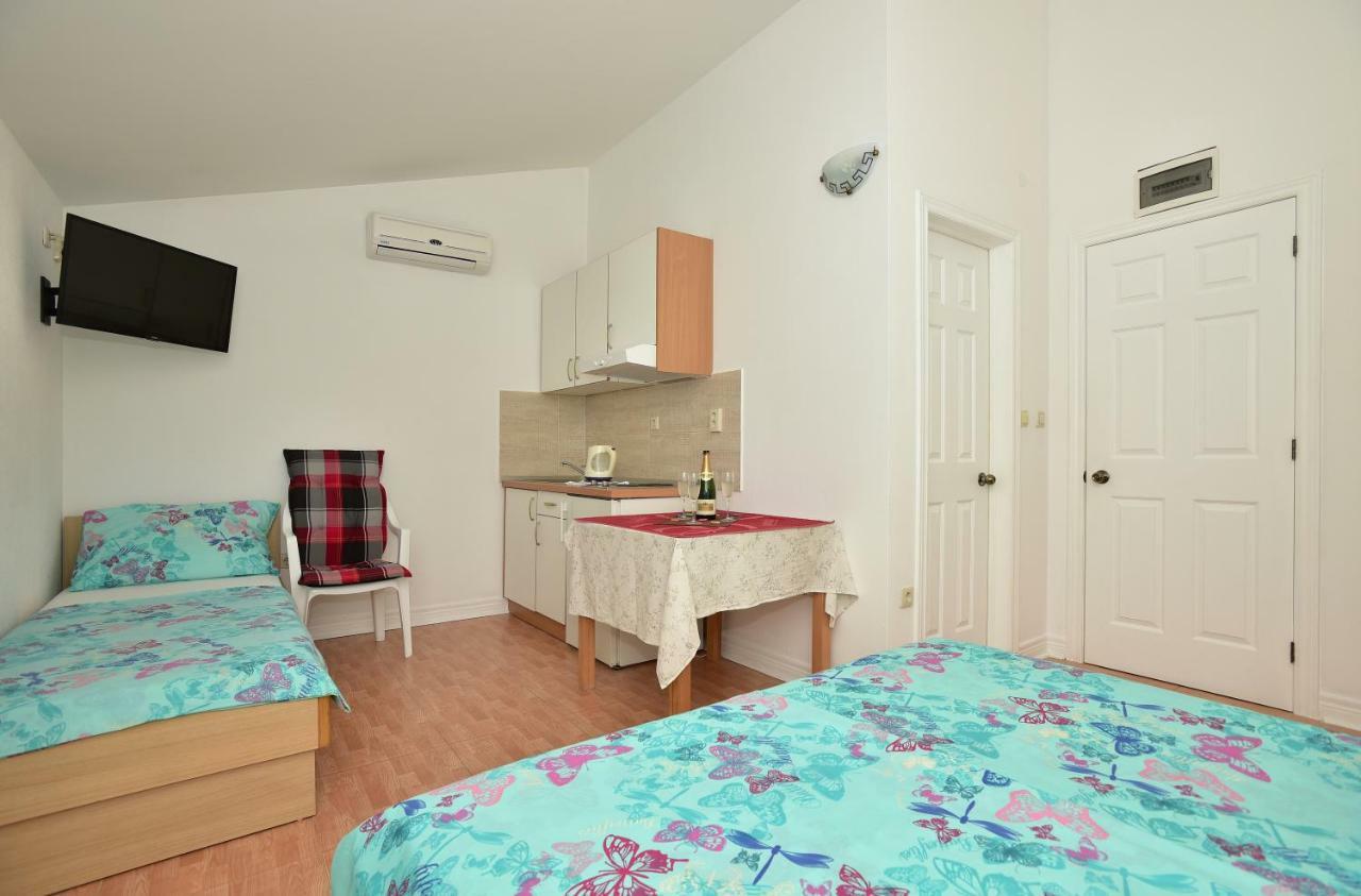 Studio Apartments Antonio Makarská Exteriér fotografie