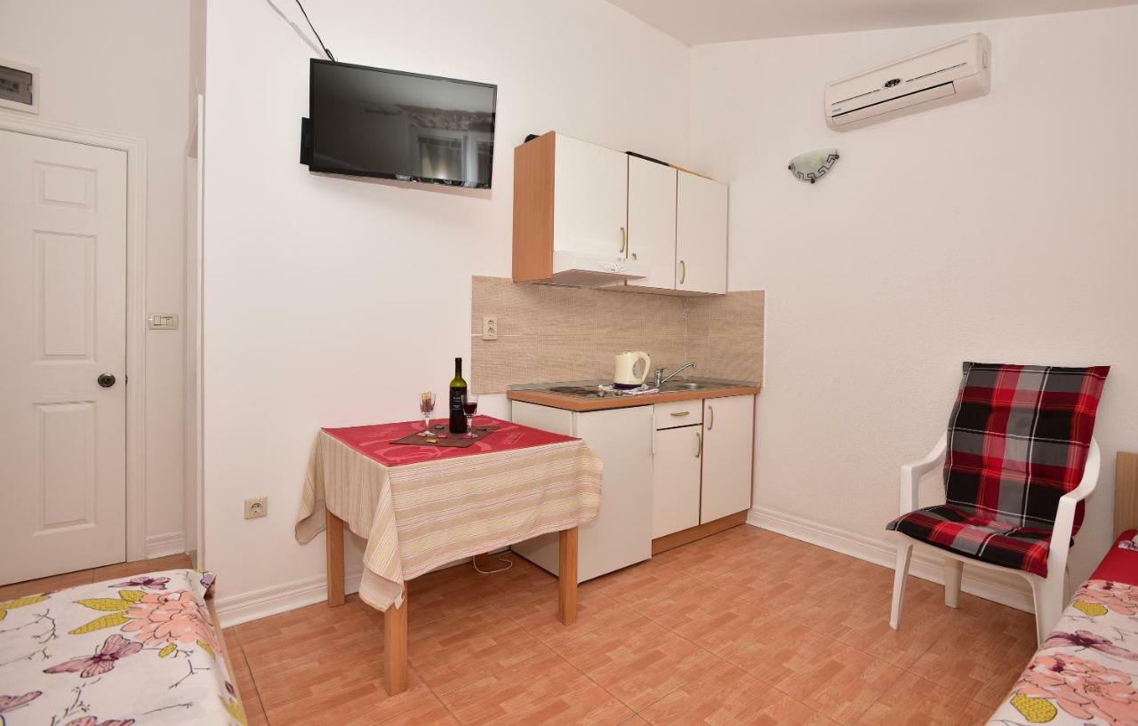 Studio Apartments Antonio Makarská Exteriér fotografie