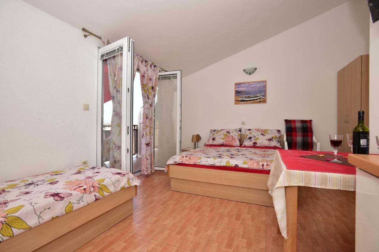 Studio Apartments Antonio Makarská Exteriér fotografie