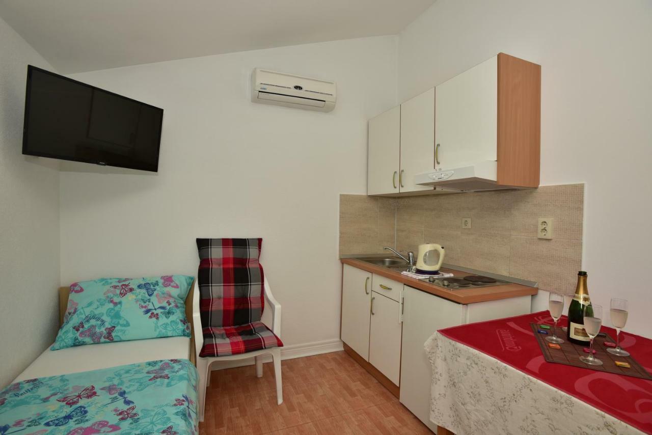Studio Apartments Antonio Makarská Exteriér fotografie