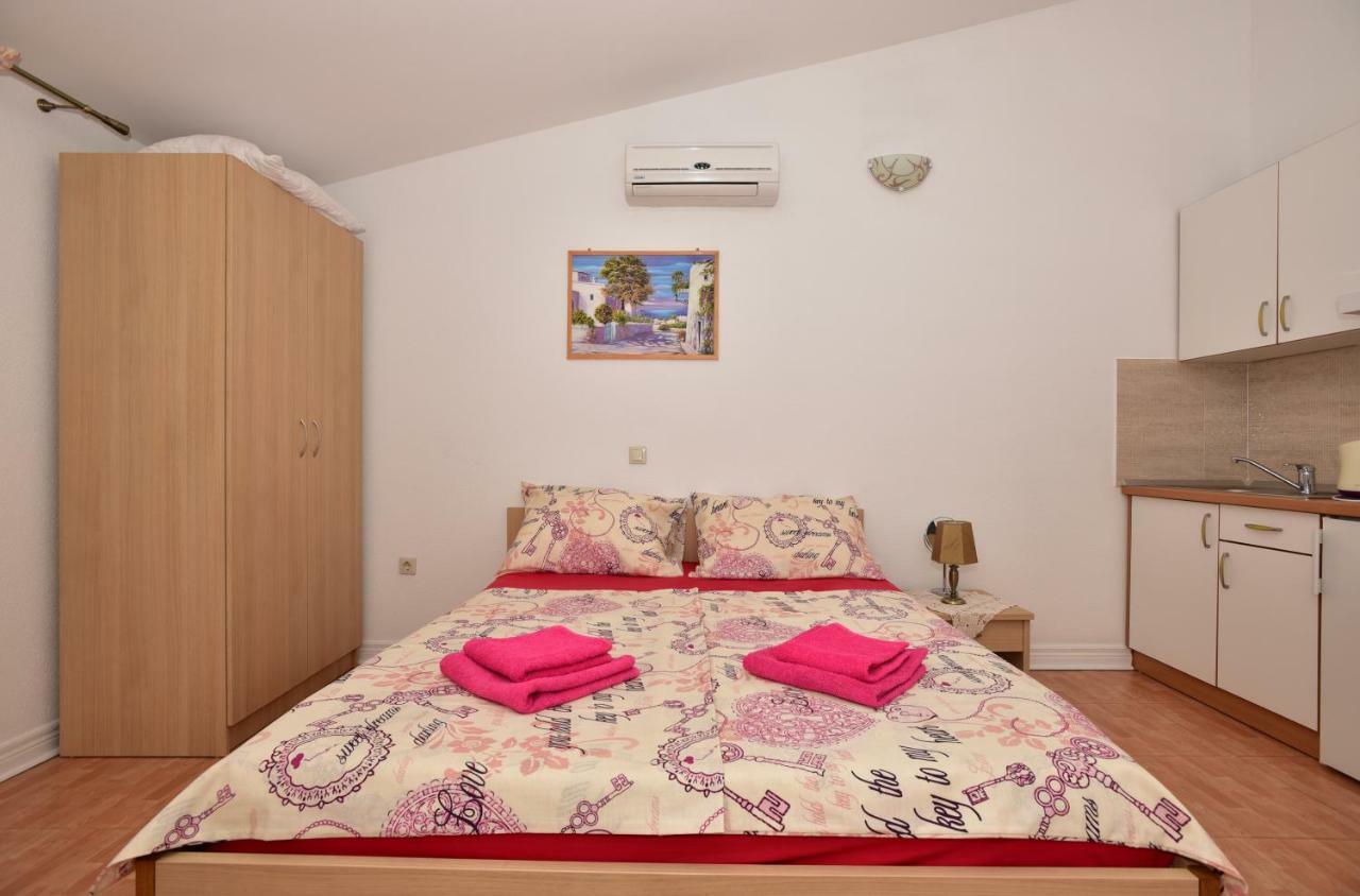 Studio Apartments Antonio Makarská Exteriér fotografie