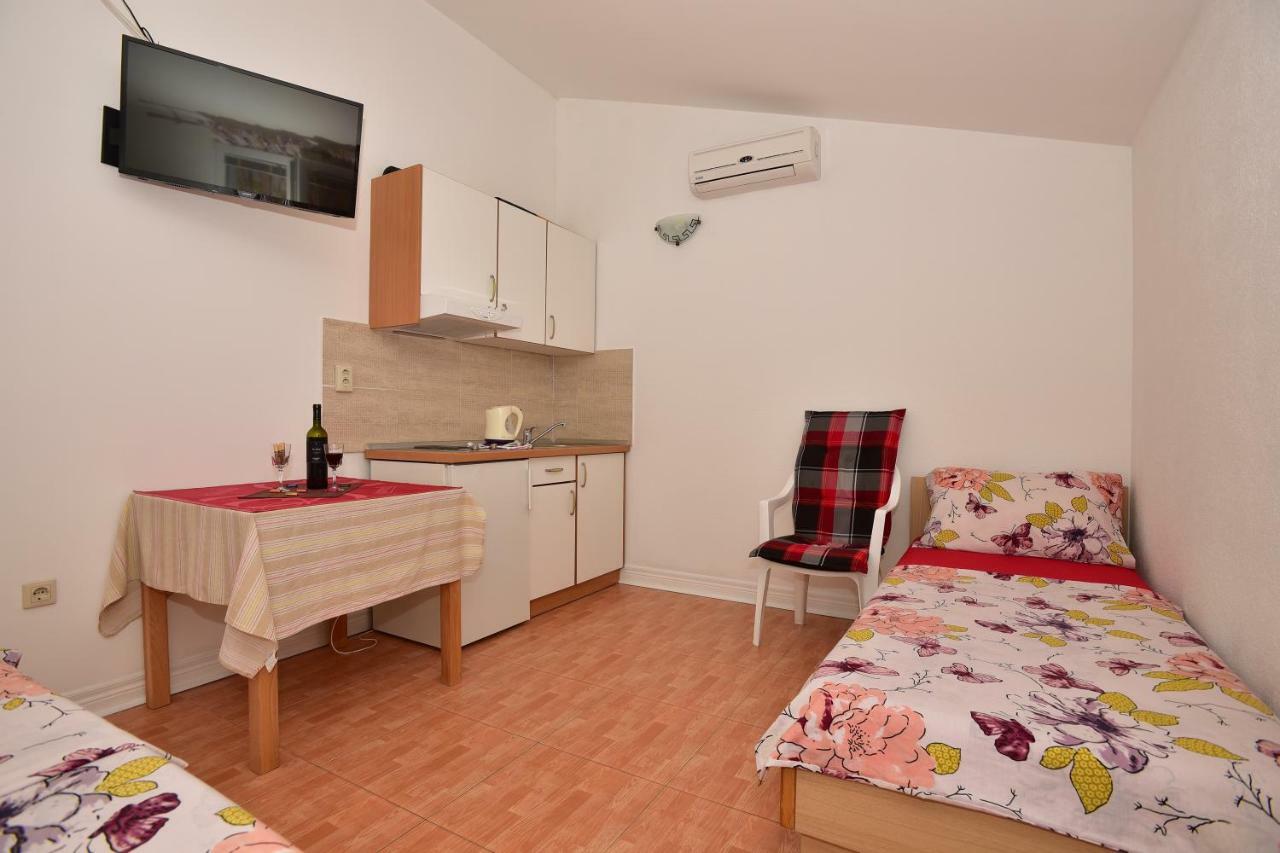 Studio Apartments Antonio Makarská Exteriér fotografie