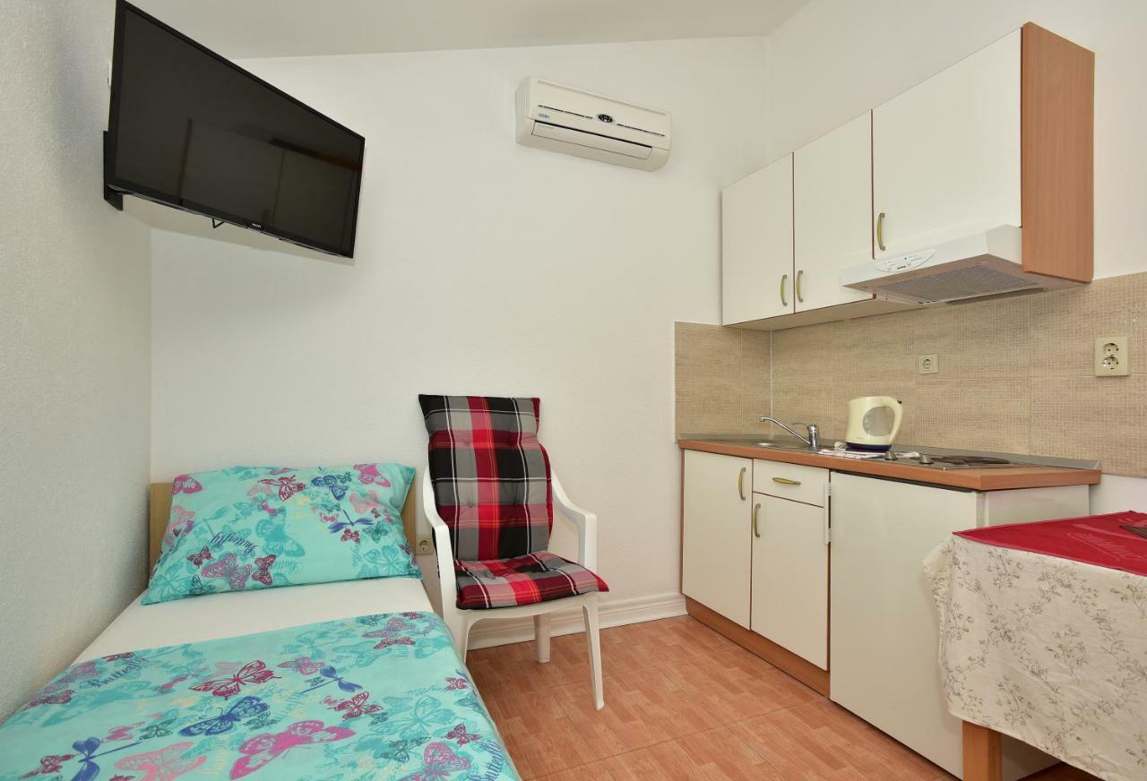 Studio Apartments Antonio Makarská Exteriér fotografie