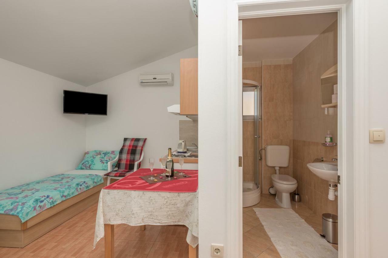 Studio Apartments Antonio Makarská Exteriér fotografie