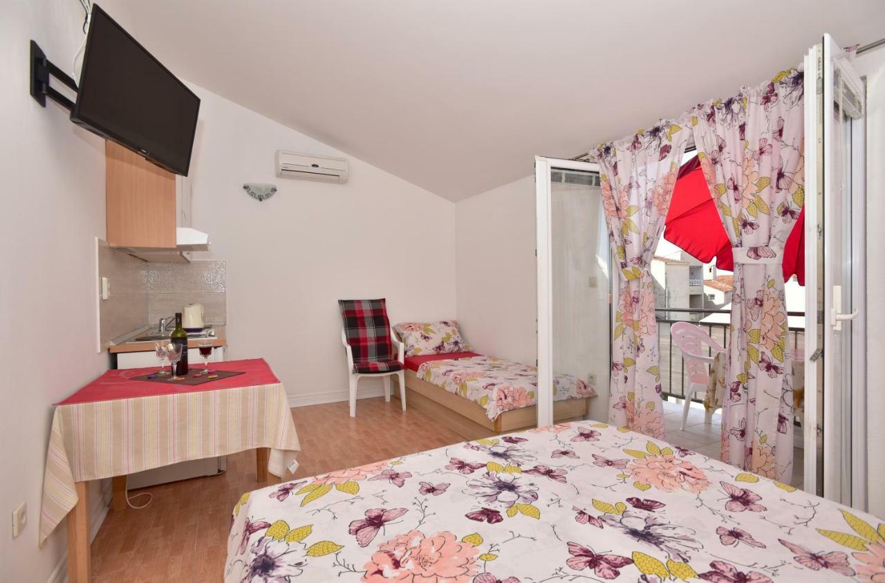 Studio Apartments Antonio Makarská Exteriér fotografie