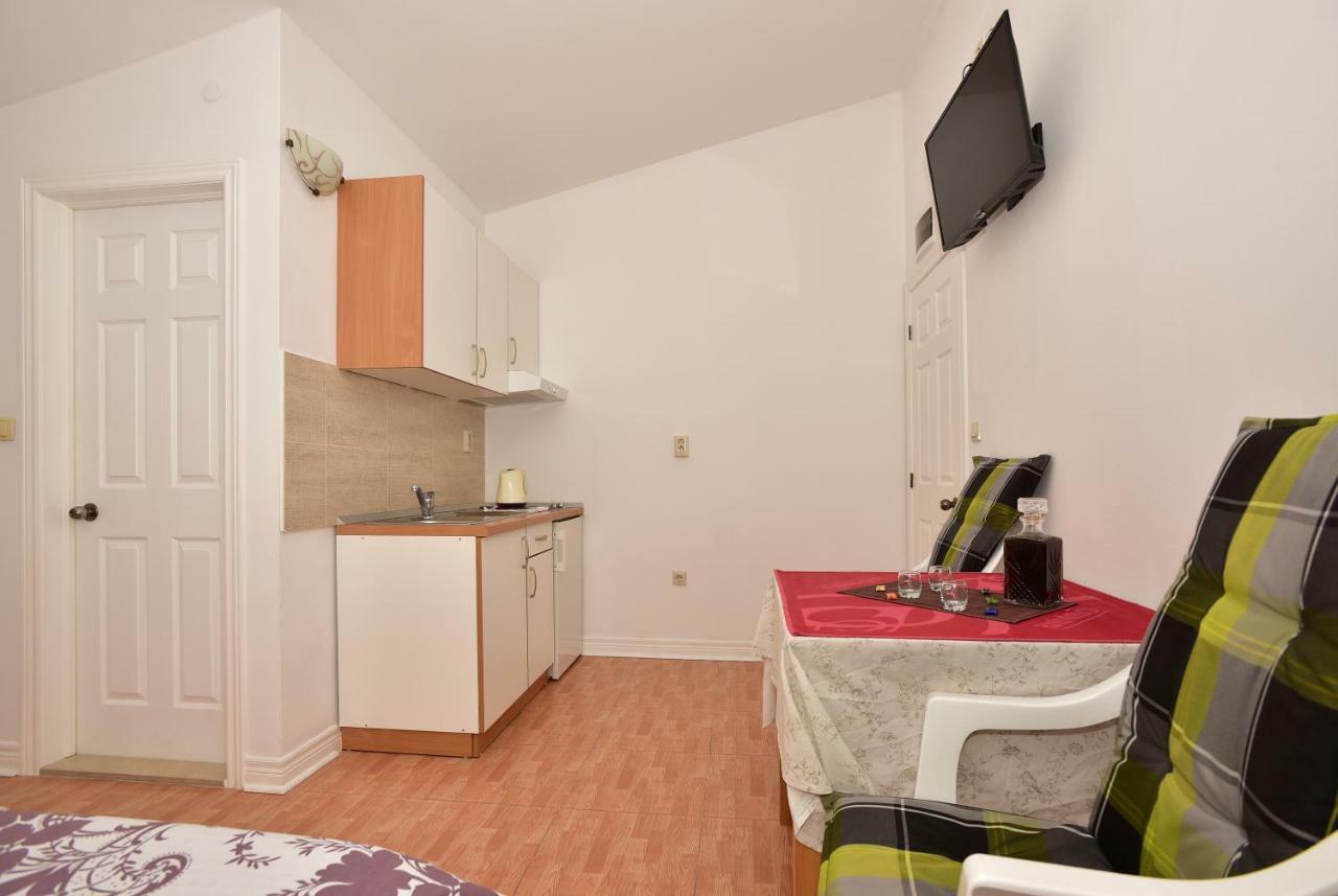 Studio Apartments Antonio Makarská Exteriér fotografie