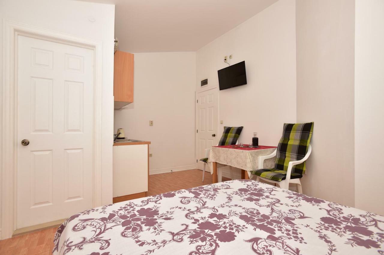 Studio Apartments Antonio Makarská Exteriér fotografie