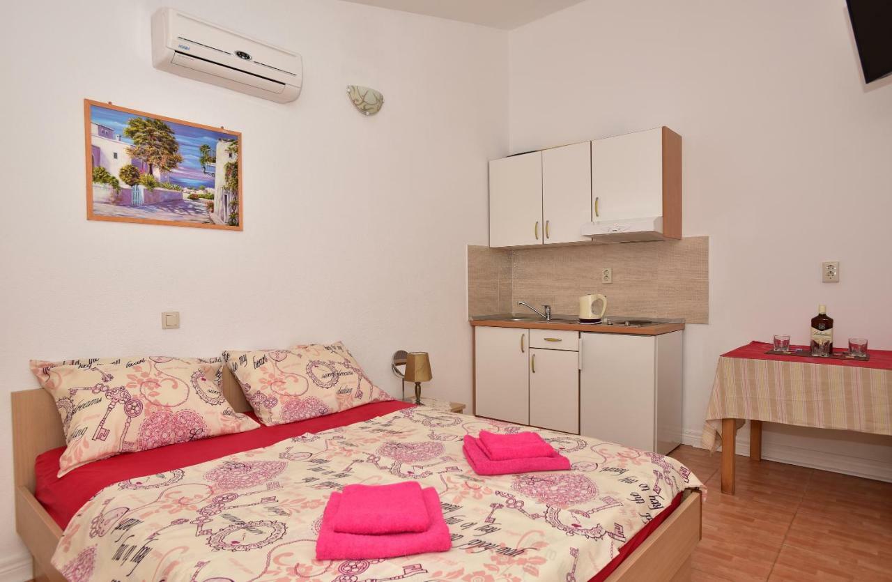 Studio Apartments Antonio Makarská Exteriér fotografie